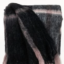 HomeRoots Parkland Collection CabiNO Lodge Multi 52" X 67" WOVEN HANDLOOM Throw