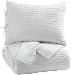 Signature Design By Ashley® Maurilio 3-Piece White Queen Comforter Set