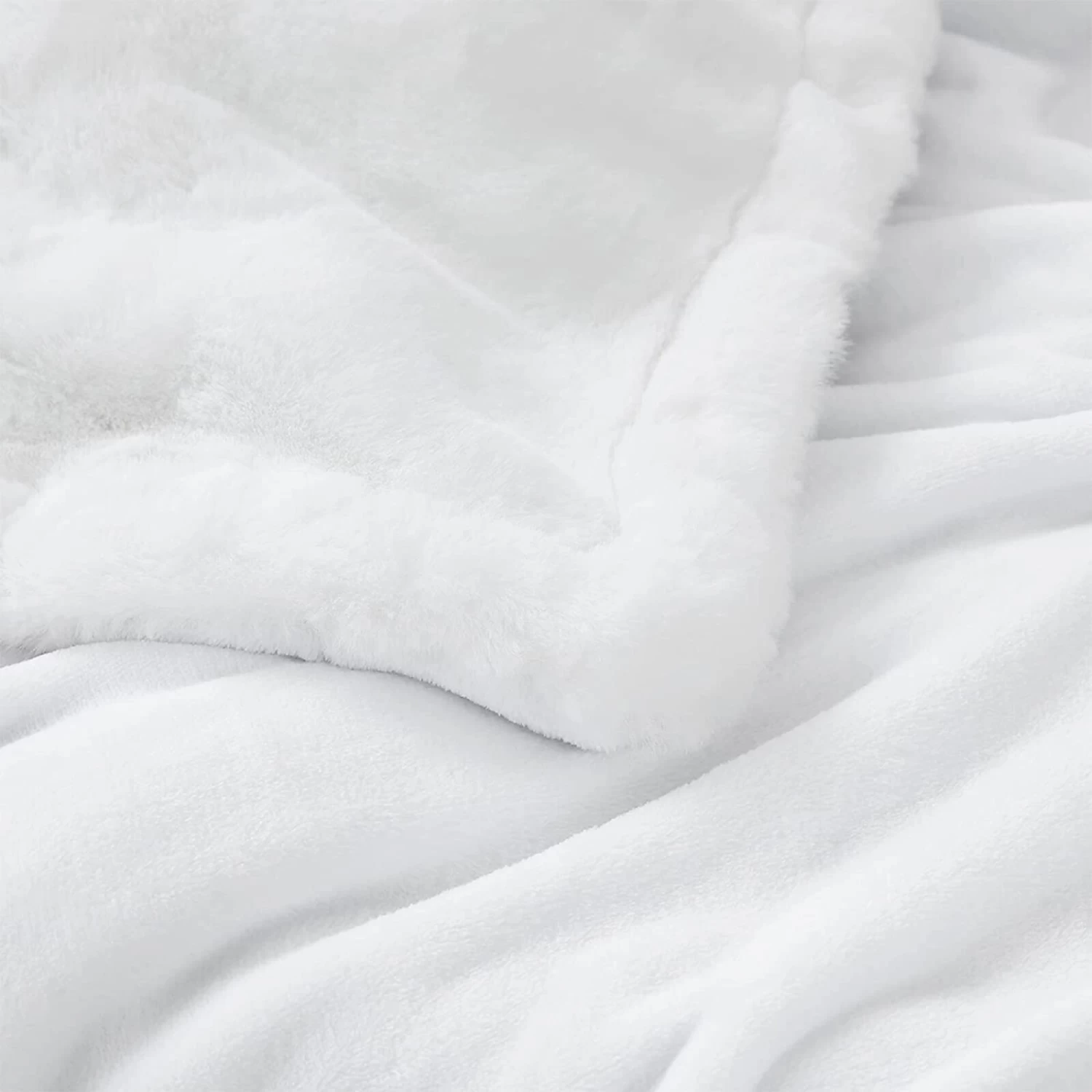 Chunky Bunny - Coma Inducer® Oversized Queen Comforter - Pure White 5 Chunky Bunny - Coma Inducer® Oversized Queen Comforter - Pure White - Image 3