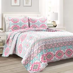 Navajo Stripe Malibu Reversible Oversized Quilt 2Pc Set -Bedding Store 87d588e760c84f46a5711e9787326464
