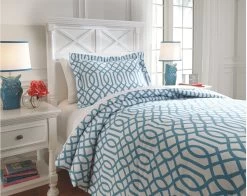 Signature Design By Ashley® Loomis 2-Piece Aqua Twin Comforter Set