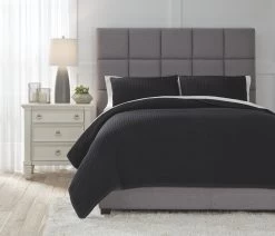 Signature Design By Ashley® Thornam Black King Coverlet Set -Bedding Store cb58ff3a a5cd 483b 84f0 8956ffba806f
