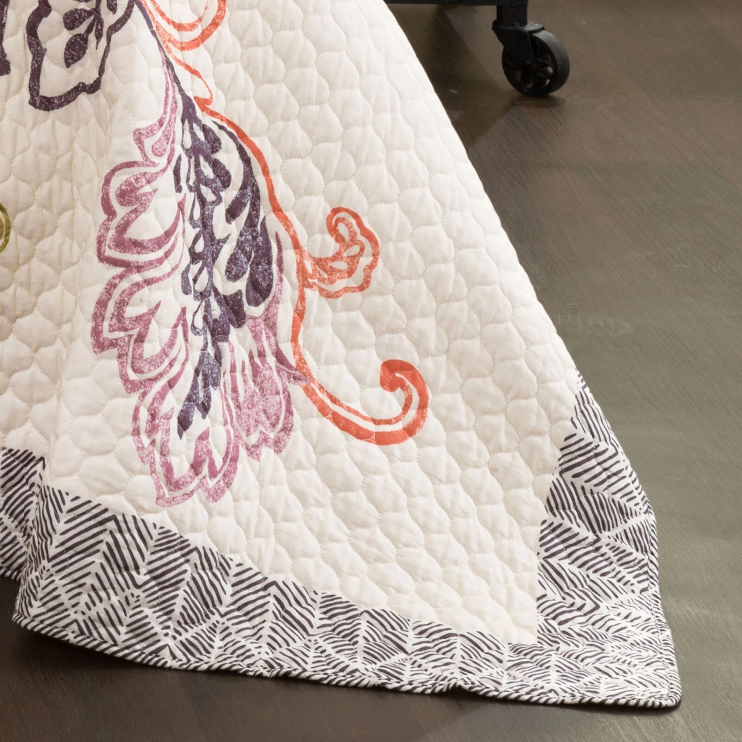 Aster Quilt Navy 3Pc Set Full/Queen 7 Aster Quilt Navy 3Pc Set Full/Queen - Image 5