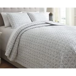 Signature Design By Ashley® Mayda Gray/White King Quilt Set -Bedding Store e62c495f f884 4c85 a97a 566a7b23e9d0